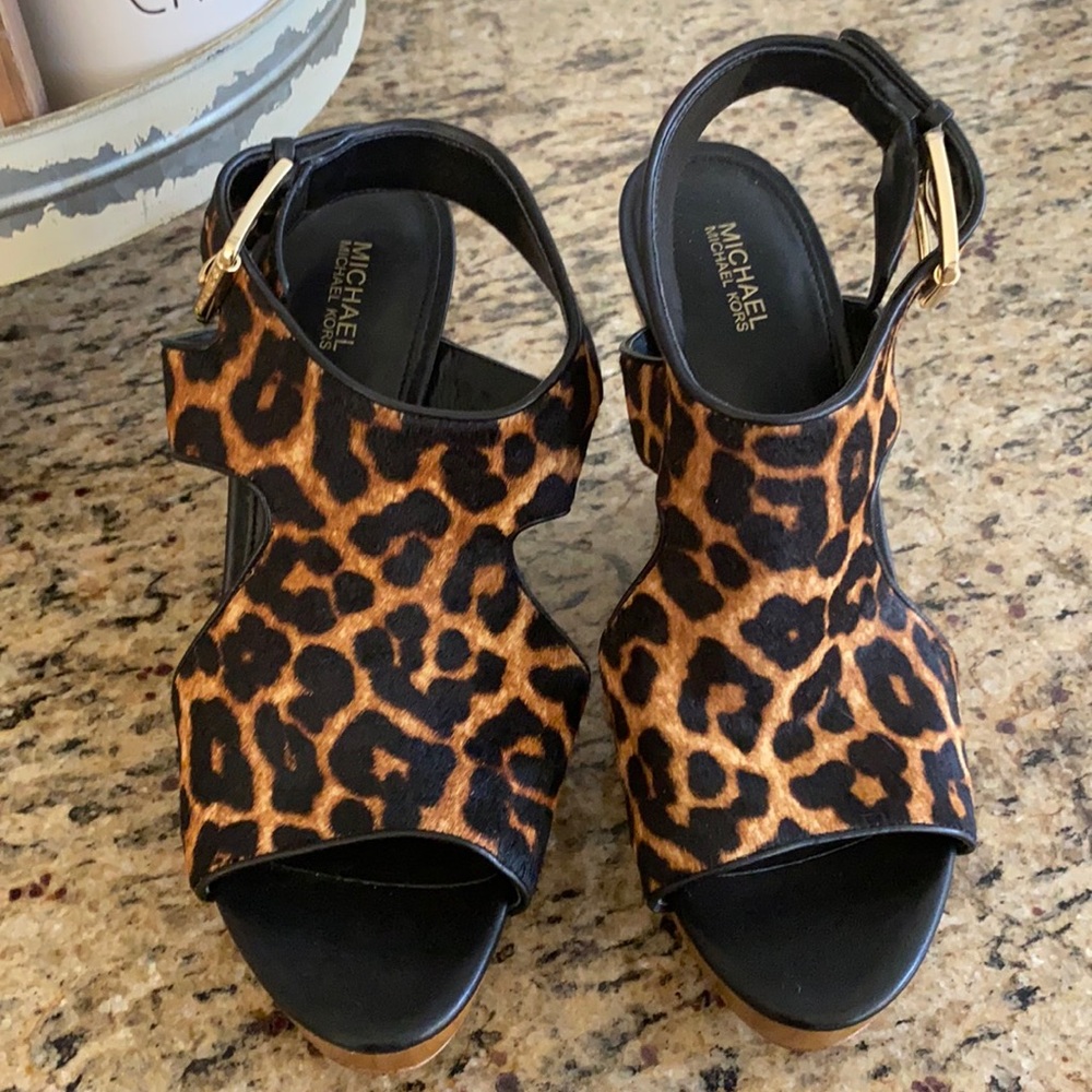 Michael core animal print Wedges